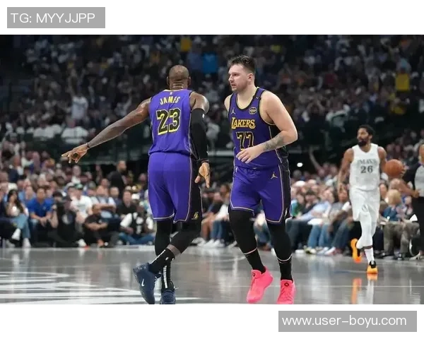 东契奇分享抖肩庆祝背后的心路历程与自发灵感