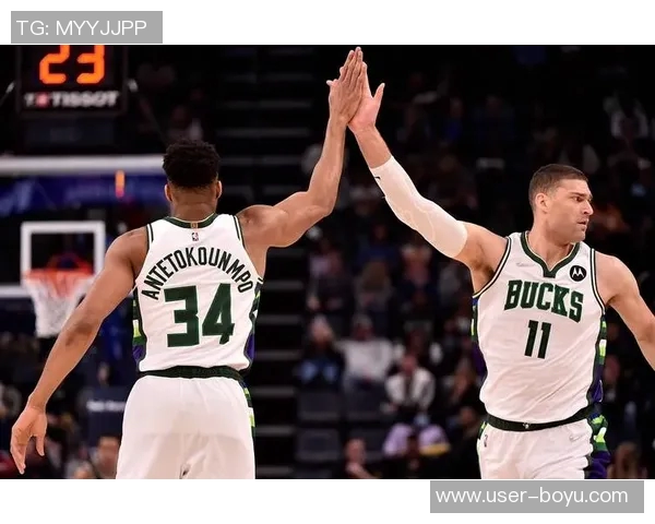 张佳玮分析雄鹿队实力字母哥连续八年称霸东部第一人